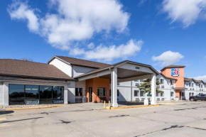 Отель Motel 6-Waterloo, IA  Ватерлоо